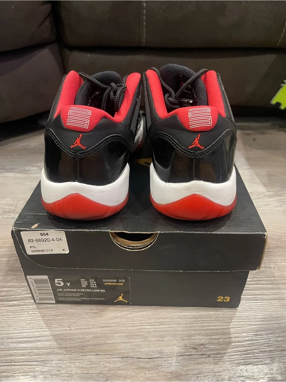 Jordan Retro 11 Low breds Black/Red/White